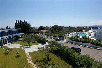 Hotel Club Cala Longa Montauro Luaran gambar