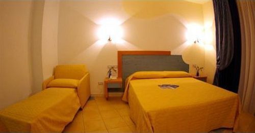 Hotel Club Cala Longa Montauro Luaran gambar